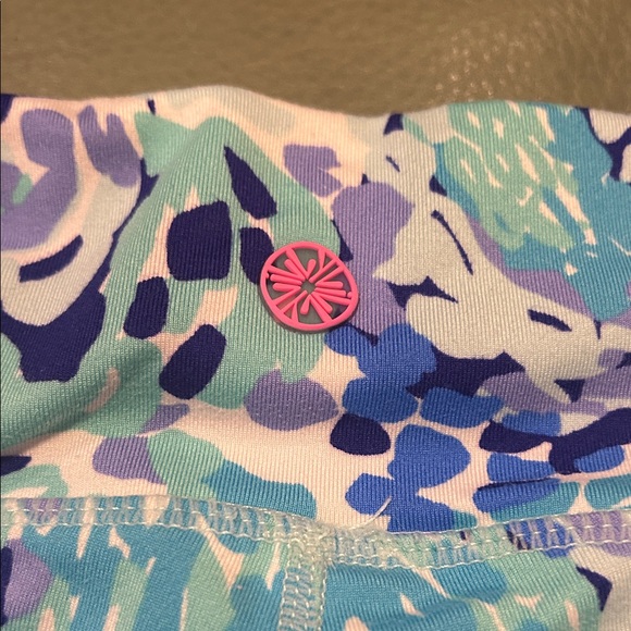 Lilly Pulitzer Multicolor Patterned Leggings Luxletic Medium Euc - Picture 6 of 6